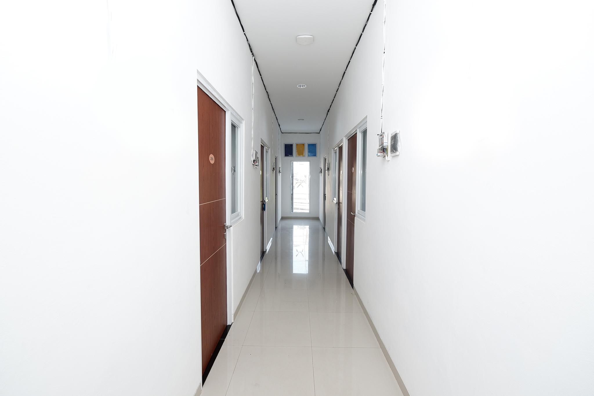 Spot On 2026 Arta Residence Semarang Ngoại thất bức ảnh