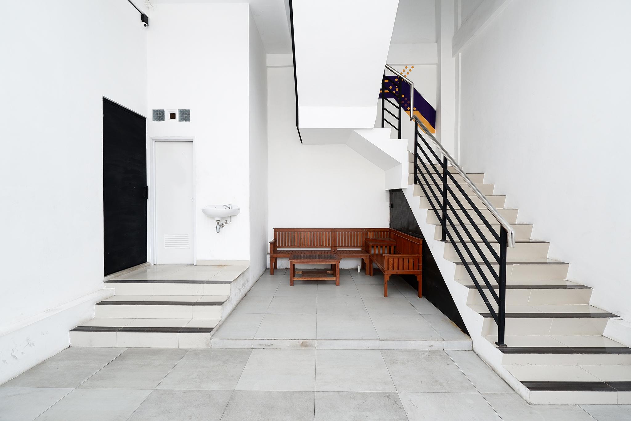 Spot On 2026 Arta Residence Semarang Ngoại thất bức ảnh
