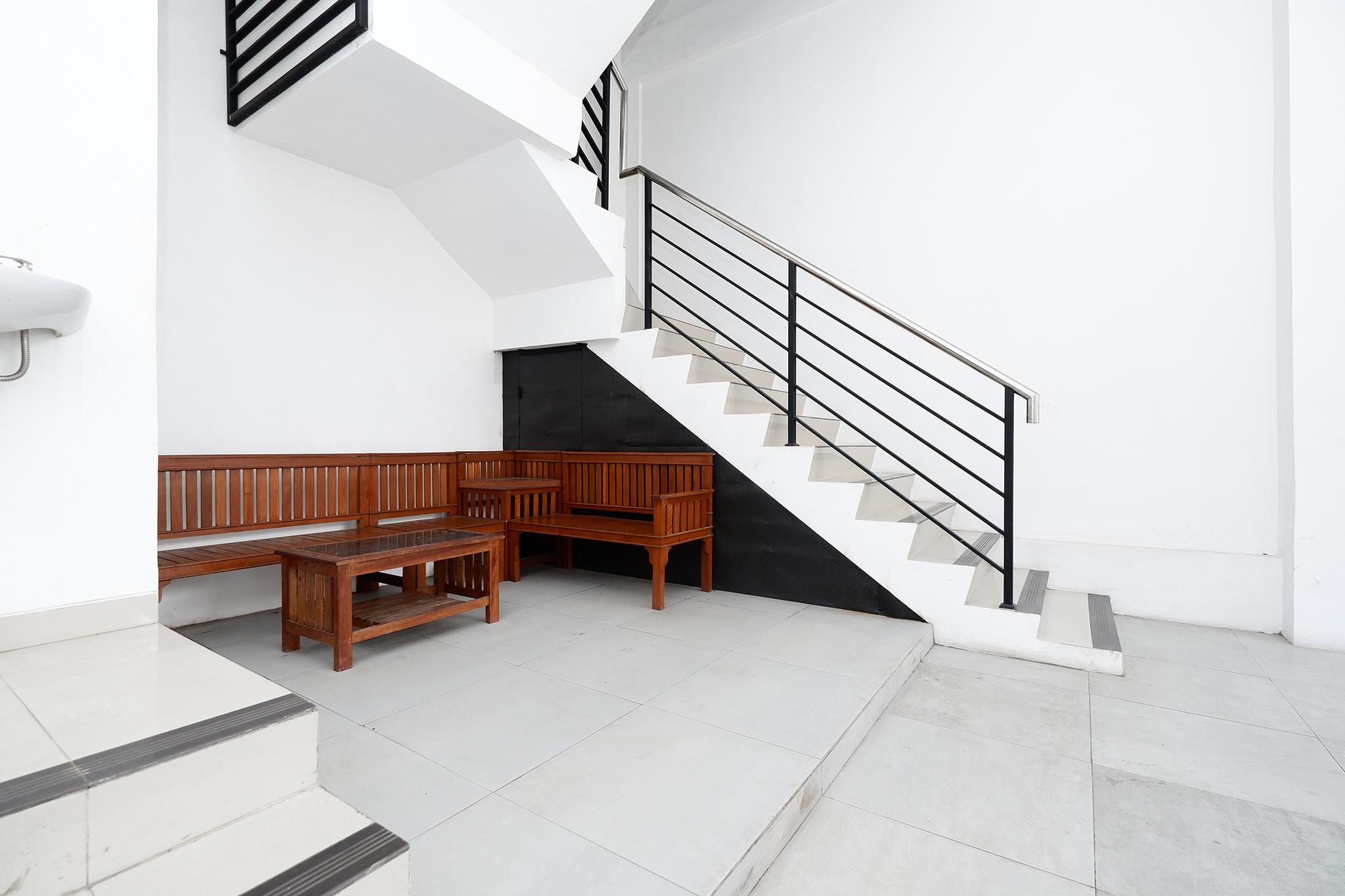 Spot On 2026 Arta Residence Semarang Ngoại thất bức ảnh