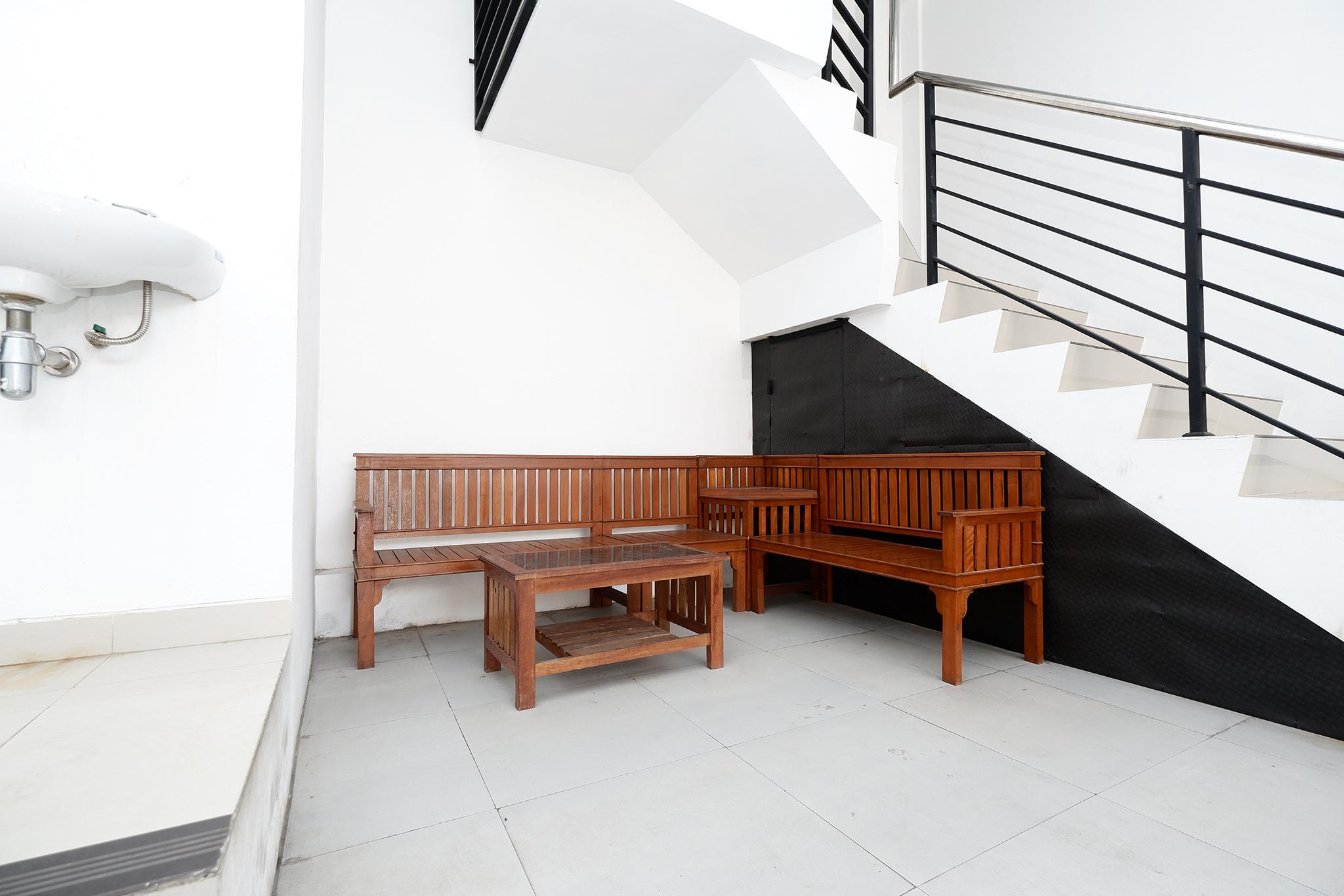 Spot On 2026 Arta Residence Semarang Ngoại thất bức ảnh
