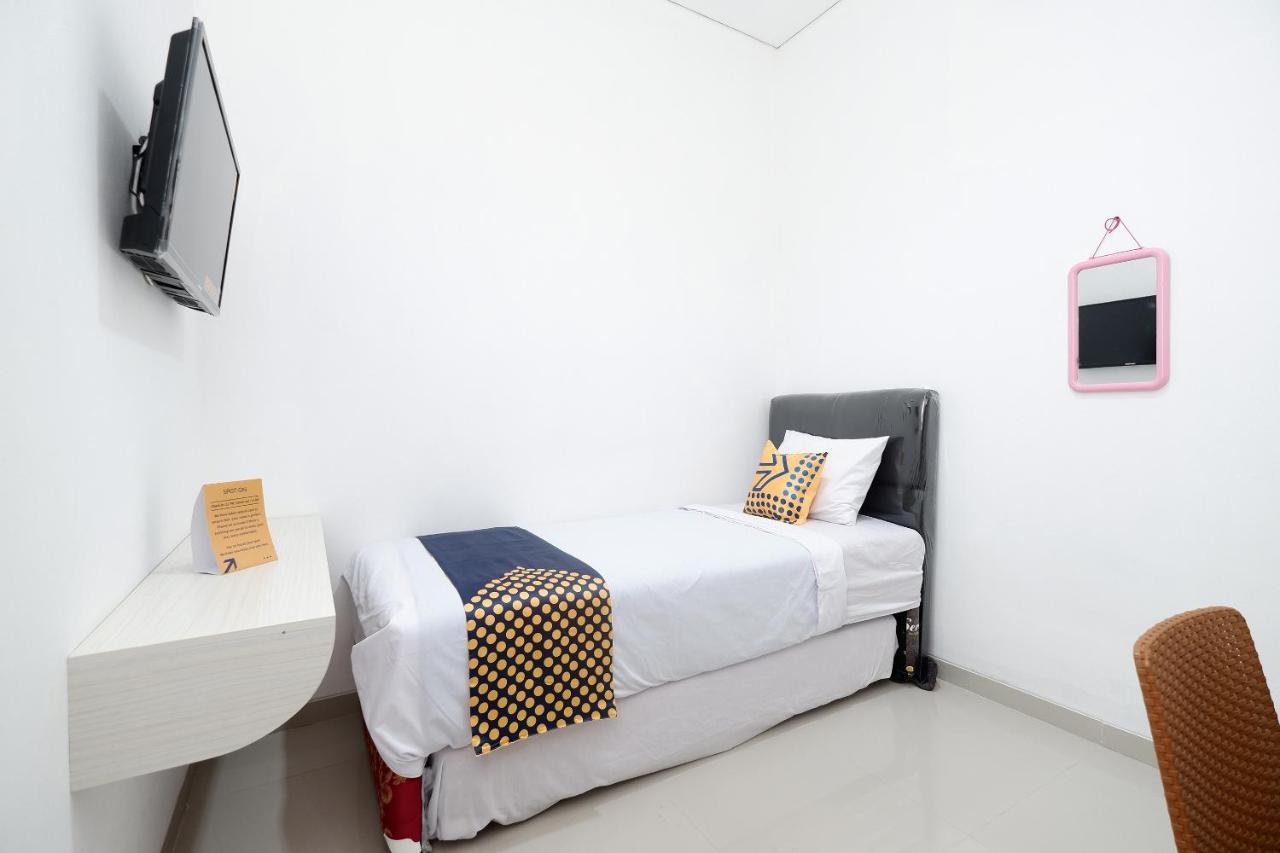 Spot On 2026 Arta Residence Semarang Ngoại thất bức ảnh